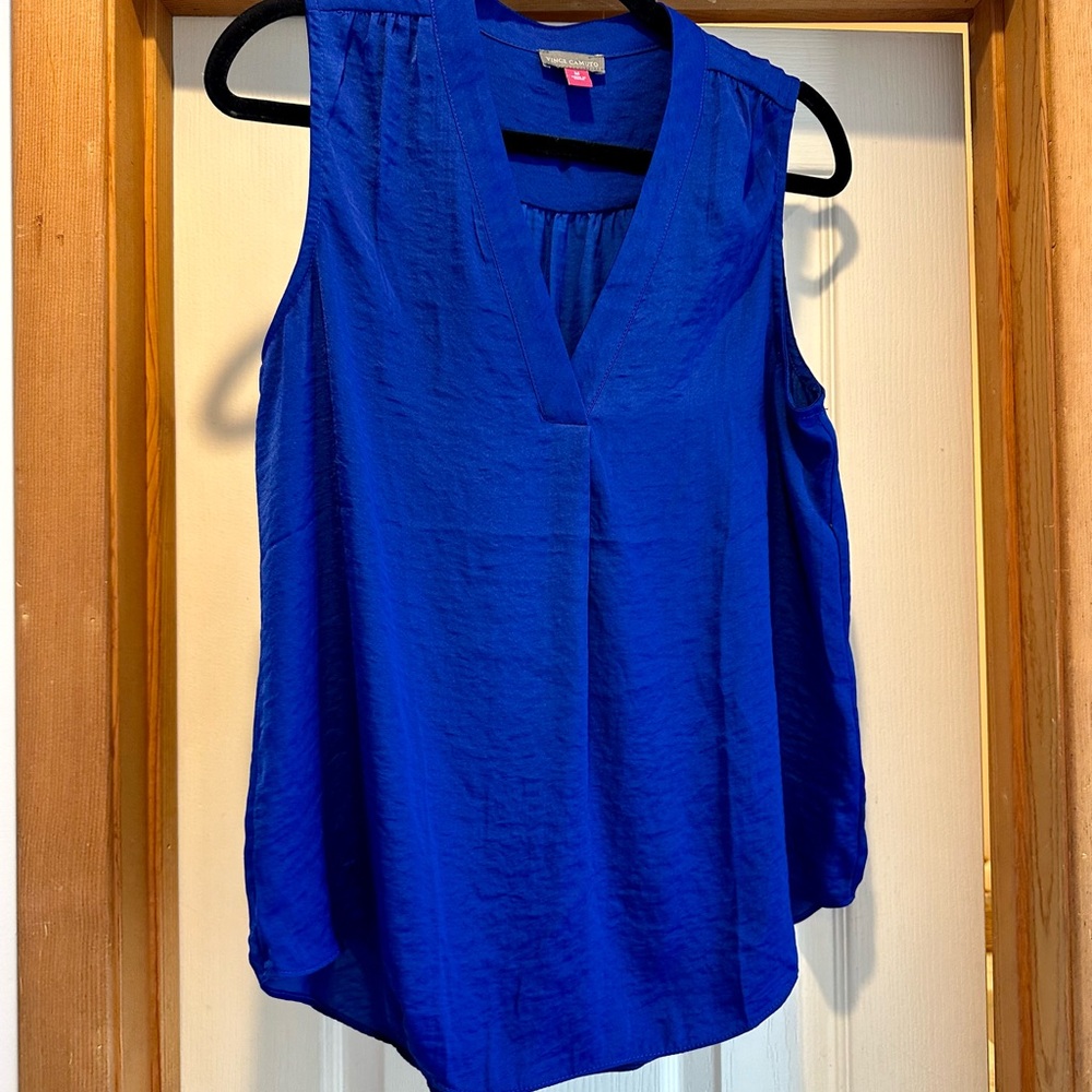 Vince Camuto sleeveless top Size M